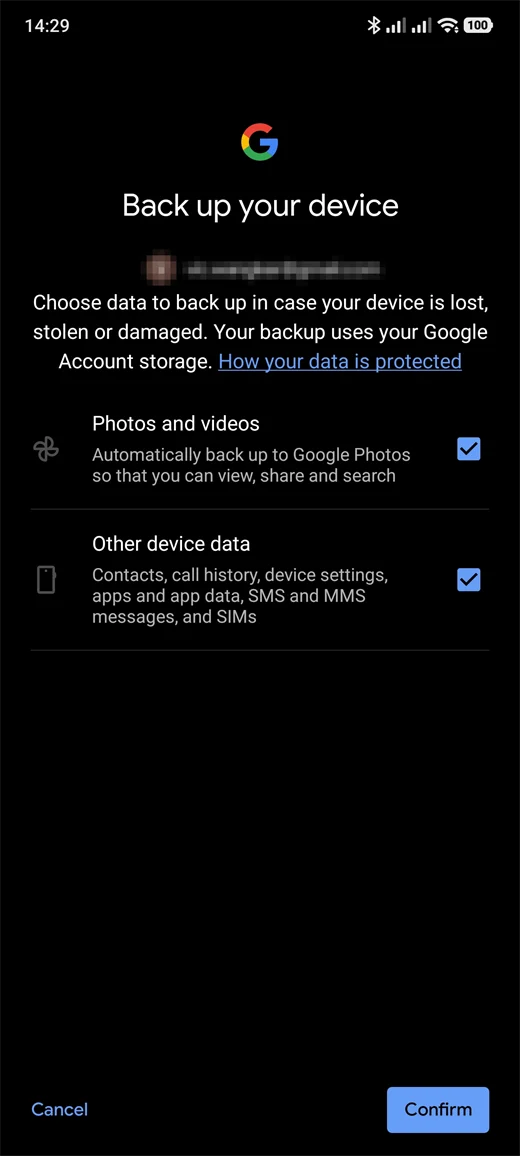 Dialog Back up your device di Android dengan pilihan Photos and videos dan Other device data (kontak, riwayat panggilan, pengaturan, aplikasi, SMS dan MMS) dicentang, dan tombol Confirm