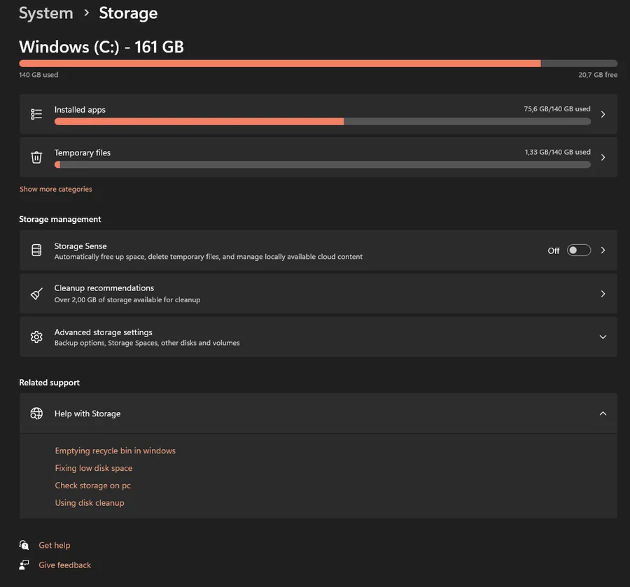 Halaman Settings Storage di Windows 11 menampilkan disk C 161 GB dengan 140 GB terpakai dan Storage Sense dalam keadaan mati