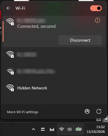 Panel Wi-Fi Windows 11 dengan jaringan tersambung, tombol Disconnect, dan daftar jaringan yang nama-namanya diburamkan
