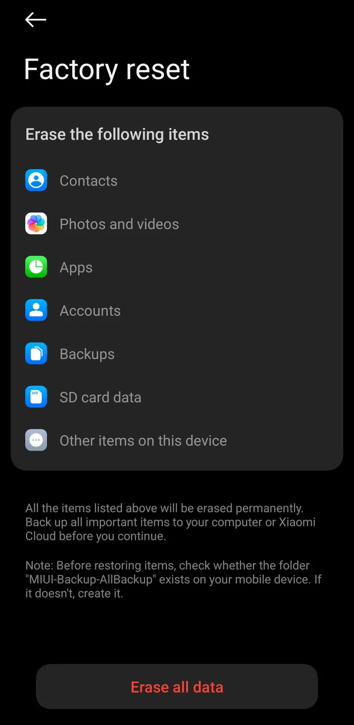 Layar Factory reset di Xiaomi 13T berisi daftar item yang akan dihapus dan tombol merah Erase all data